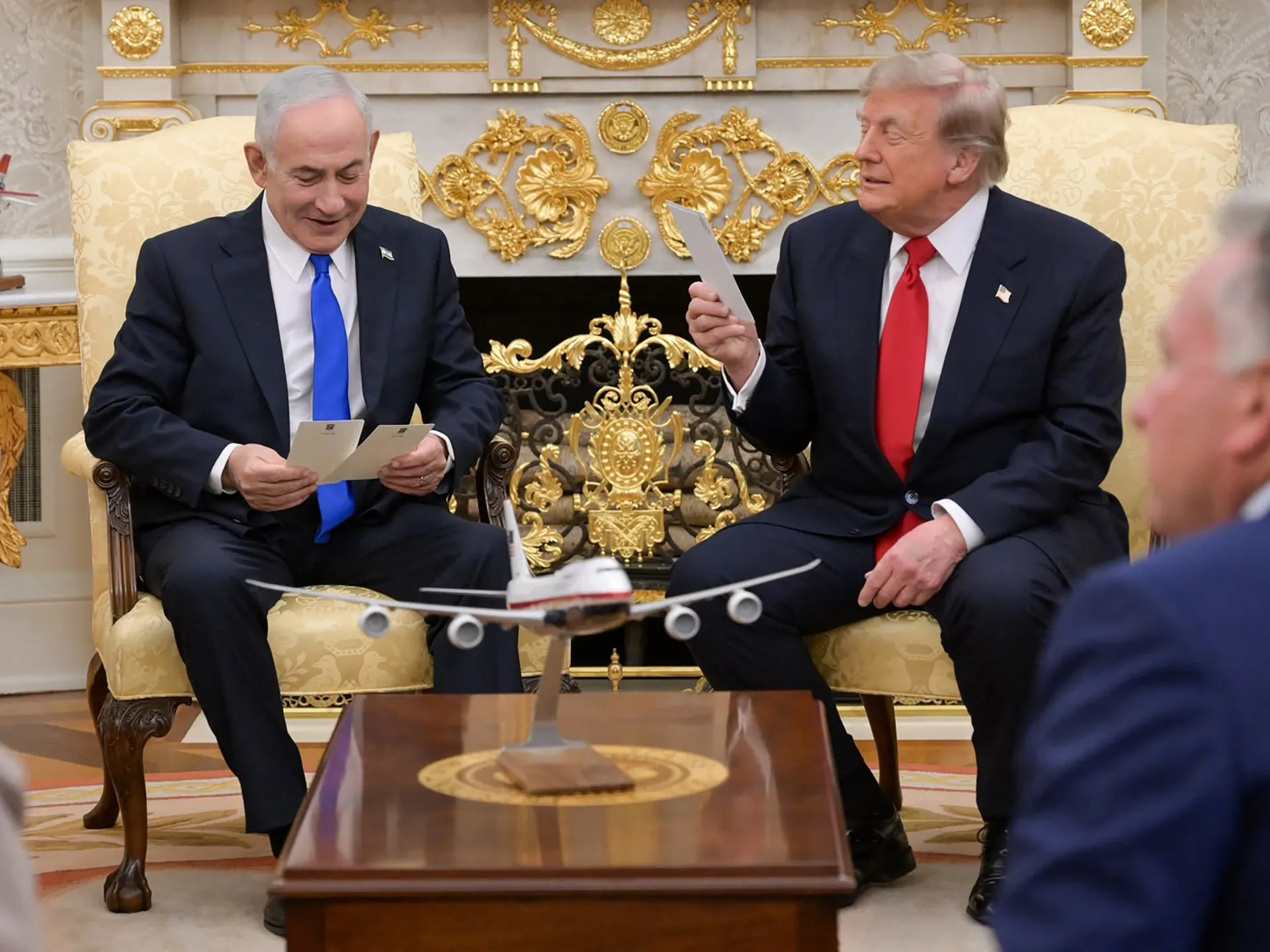 İran, ABD üslerine saldırdı: Trump ile Netanyahu görüşmesi sırasında
