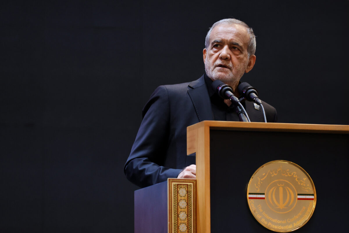 İran Cumhurbaşkanı: Rehber ‘Ne Savaş Ne Barış’ Halinin Sona Ermesini İstedi
