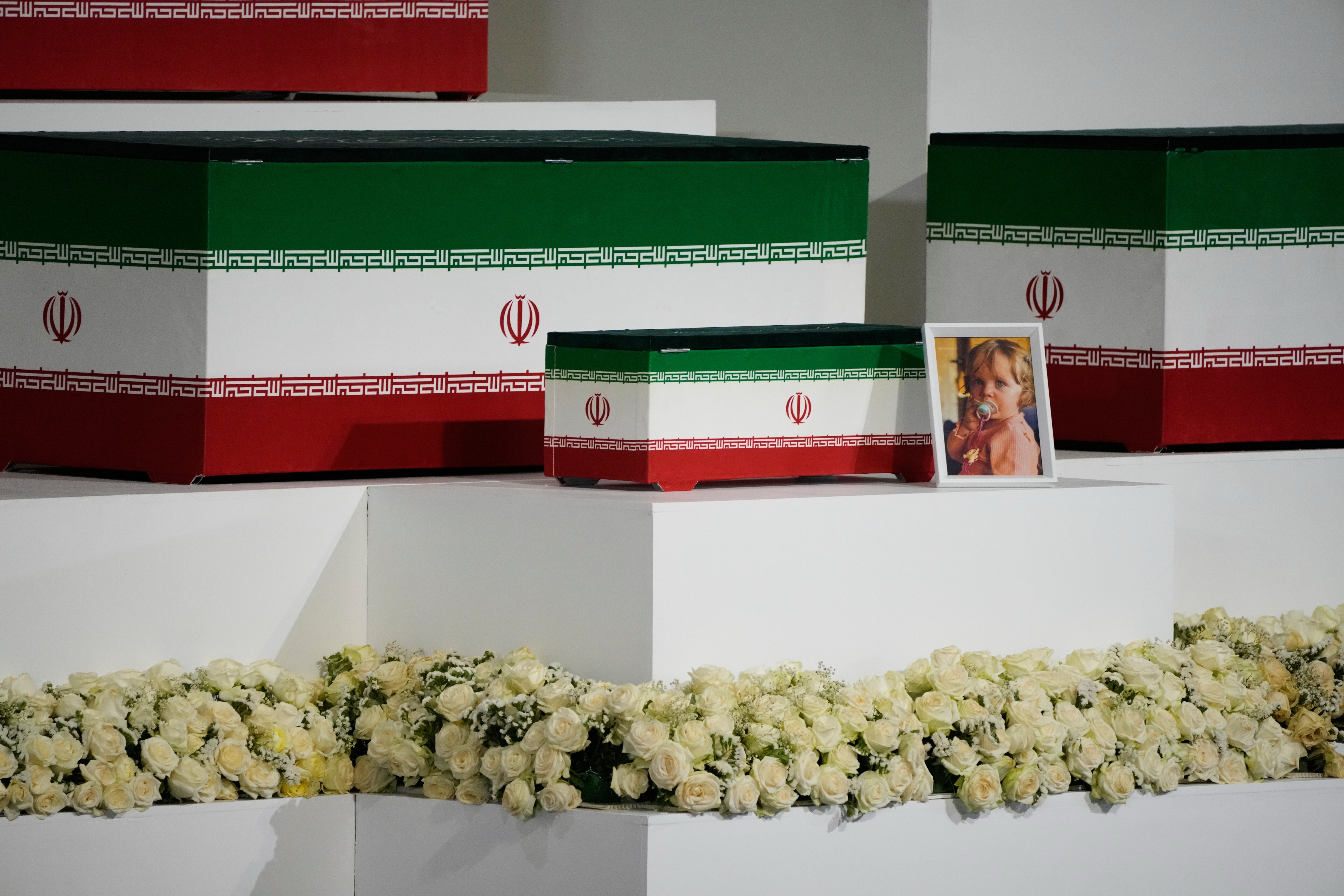 İran, savaşta ölen Hamaney için günlerce sürecek cenaze töreni planlıyor