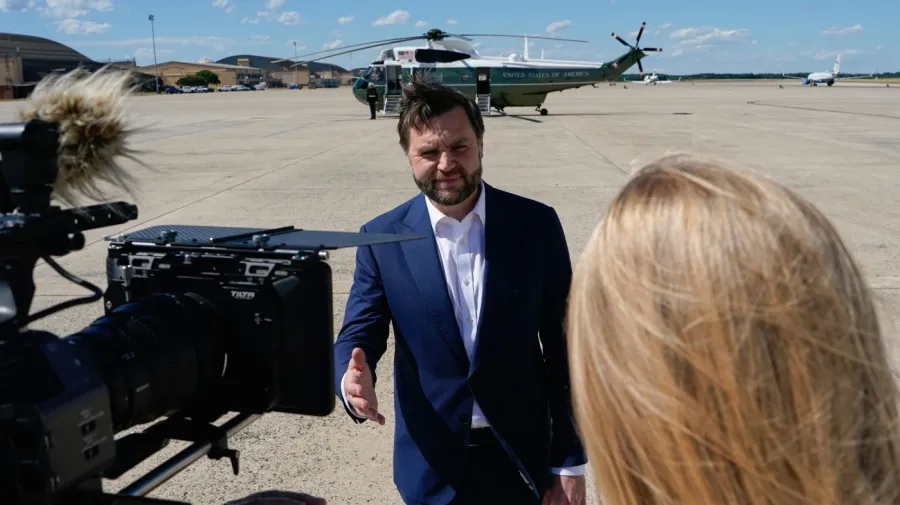 İran Hürmüz Boğazı’nı Kapatma Tehdidiyle Trump’ın Anlaşma Umudunu Zorluyor