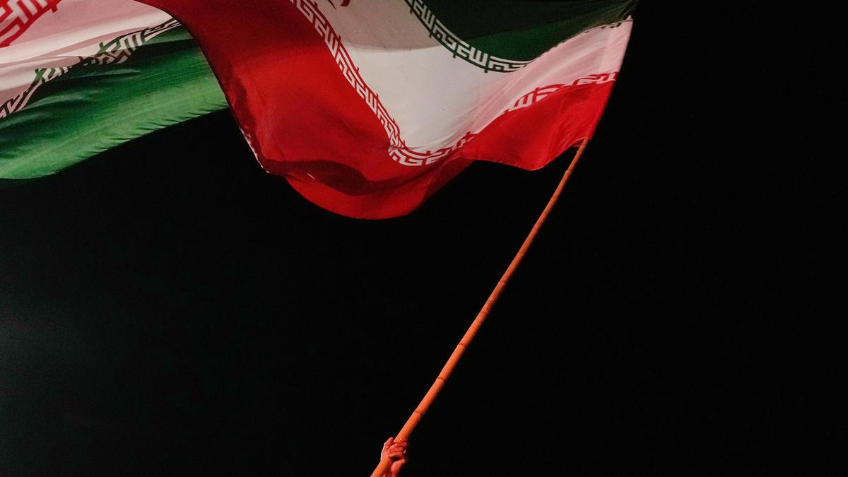 İran, kış protestolarına katılan bir kişiyi idam etti