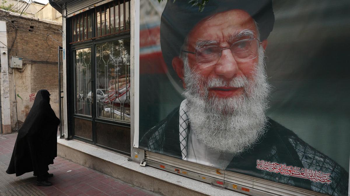 İran Lideri Hamaney'in Cenazesi Temmuz'da; Savaşın Sona Ermesi Yaklaşıyor