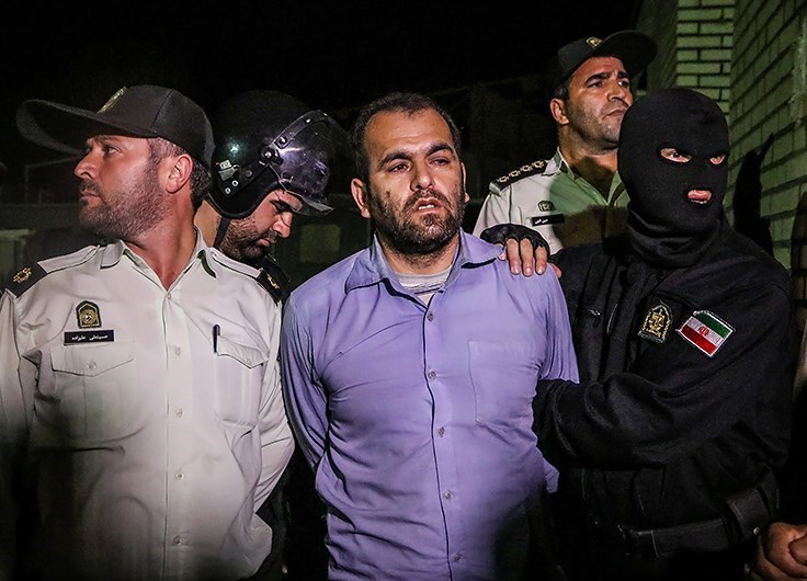 İran, polis cinayetinden iki kişiyi idam etti