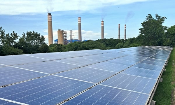İran Savaşı ASEAN'ın Enerji Dönüşümünü Nasıl Karmaşa Sürükledi