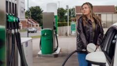 İran Savaşı Petrol Fiyatlarını Yükseltti: Akaryakıta Zam