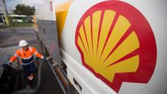 İran savaşı petrole zam yaptı, Shell'in kârı ikiye katladı