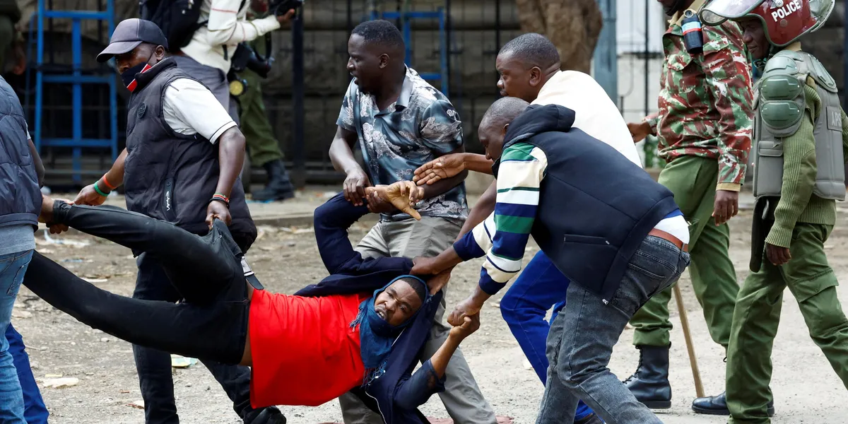 İran Savaşının Enerji Krizi Afrika'yı Vuruyor: Nairobi'de Ölümlü Protestolar