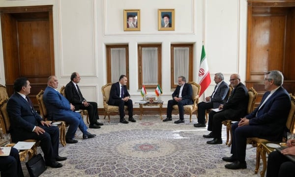İran ve Tacikistan Akaryakıt İhracat Anlaşmasını Tamamlıyor