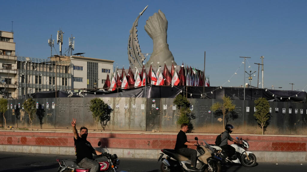 İran, Tahran'daki Fransız Dil Merkezi'ni kapattı