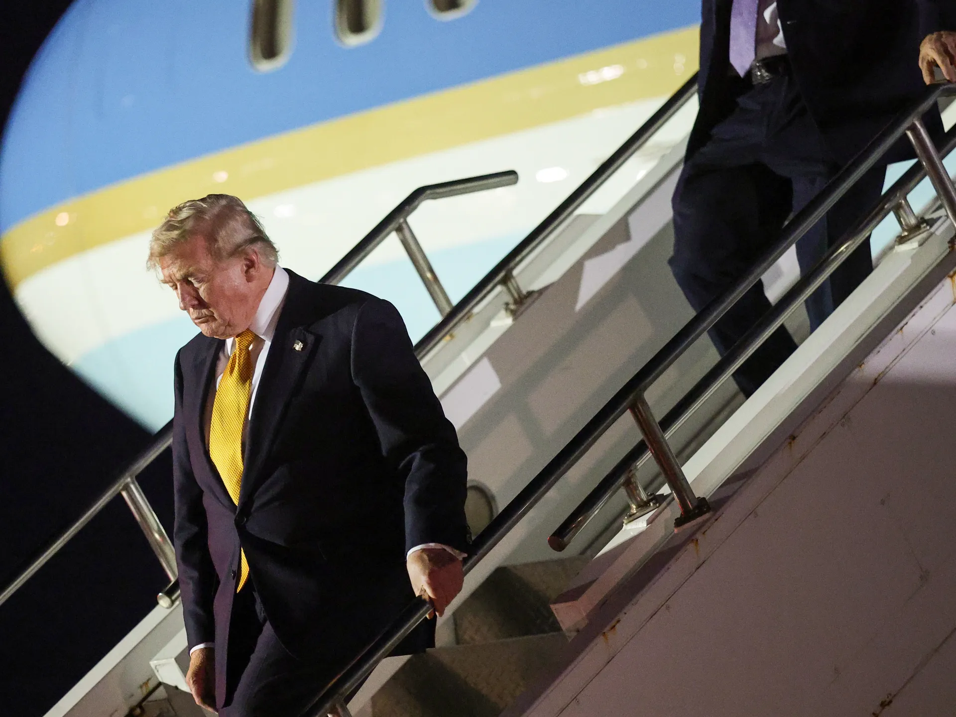 İran tehdidi Trump'ın Türkiye'den gizli uçuşuna yol açtı