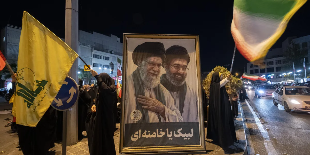 İran'dan İsrail'e: Lübnan'a vurursan BAE'yi vururuz