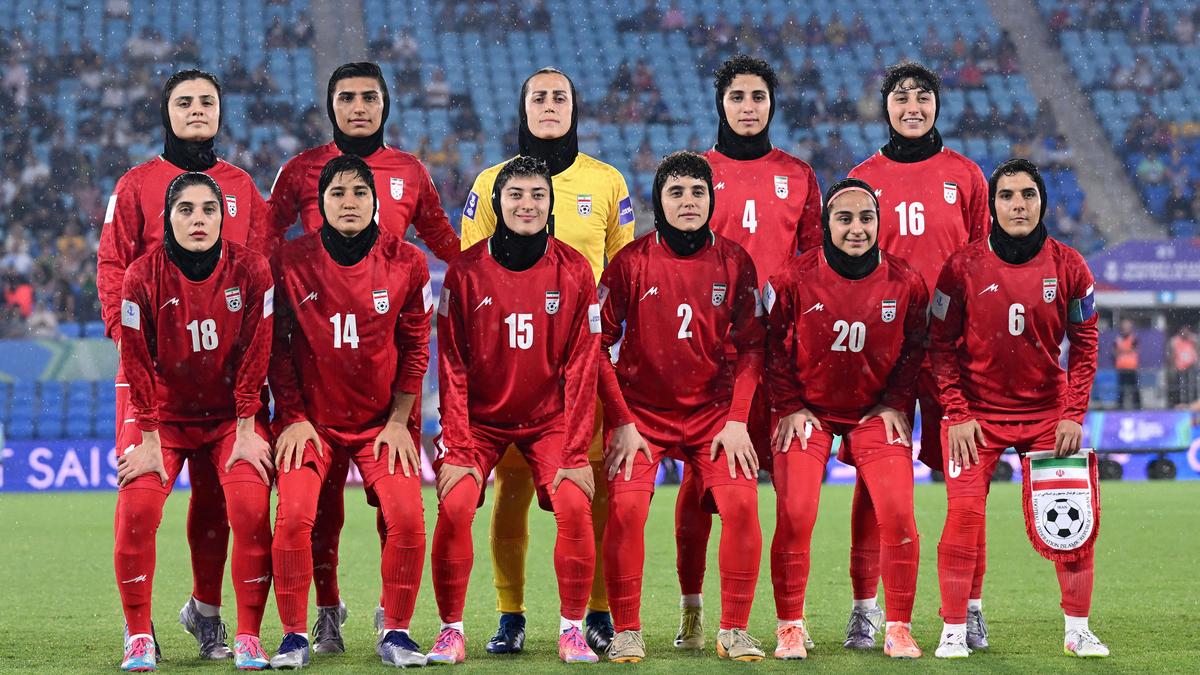 İranlı futbolcular Avustralya'da sığınma talebi: İstiklal Marşı'na sessizlik protesto