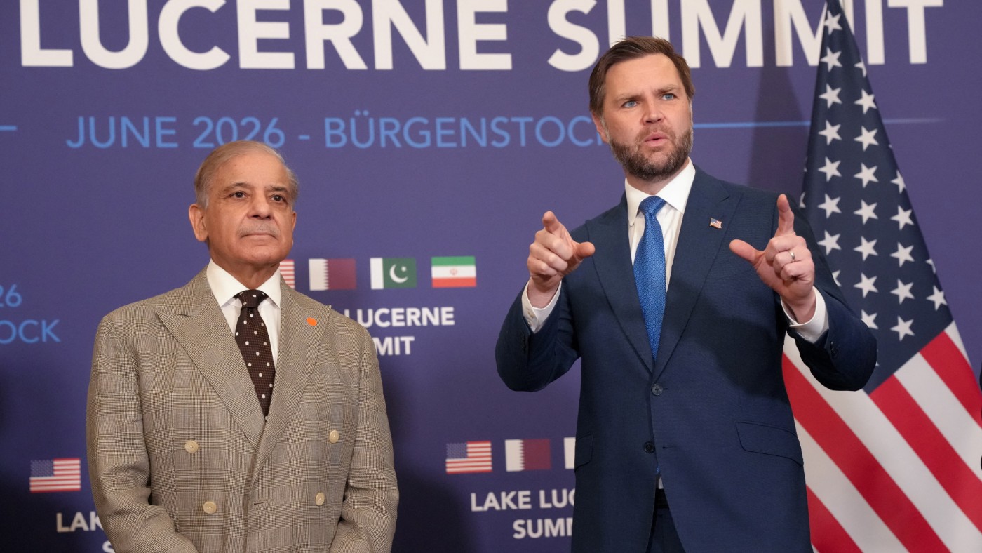 İranlı müzakereci: Petrol muafiyetleri yakında çıkacak