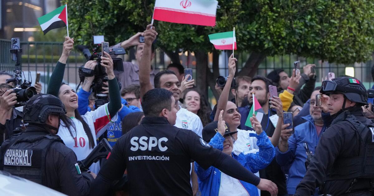 İranlı Taraftarların Dünya Kupası Biletleri İptal Edildi; Somali'li Hakeme ABD Vizesi Yok