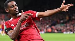 İsak: Newcastle'dan Liverpool'a Geçiş Kolay Karar Oldu