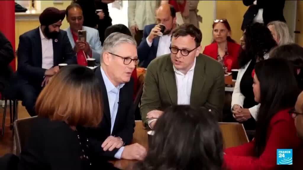 İşçi Partisi'nde liderlik krizi mi? Bakanlar Starmer'ın istifasını istiyor