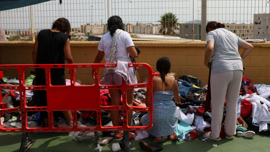 İspanya, Ceuta'da göçmenler için barınak açacak