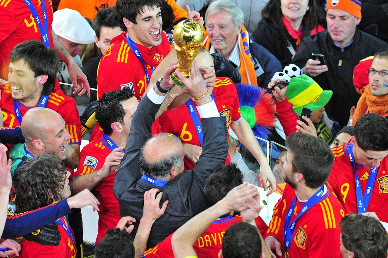 İspanya, Dünya Kupası Finalinde 2010 Ruhunu Yakaladı