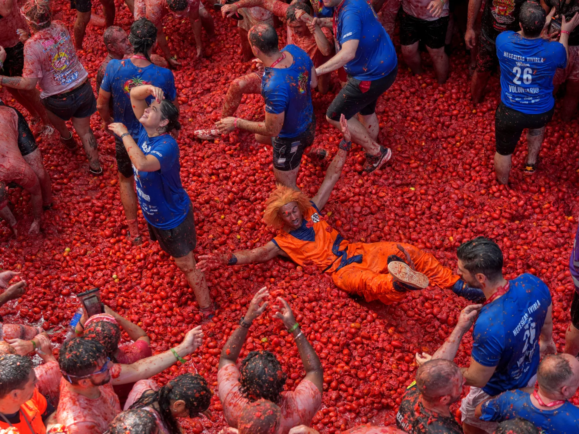 İspanya'da La Tomatina Festivali: 20 Bin Kişi Domates Savaşında Buluştu