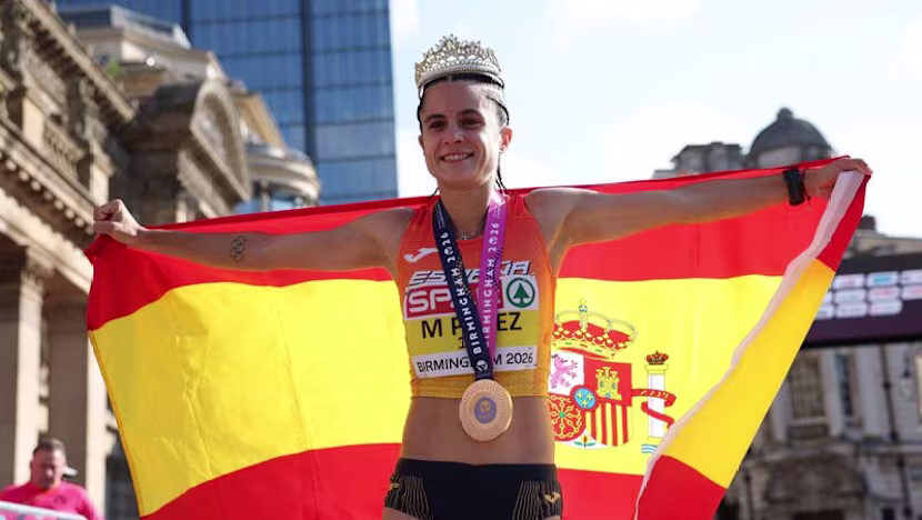 İspanyol Perez kadınlar yarı maraton yürüyüşte dünya rekoru kırdı