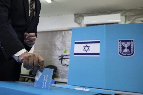 İsrail anketi: Eisenkot Netanyahu'yu 9 puan geçiyor