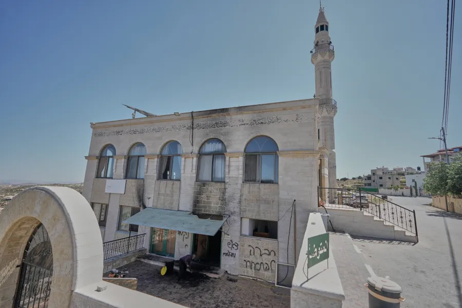 İsrail Batı Şeria'da 70'ten Fazla Kişiyi Gözaltına Aldı