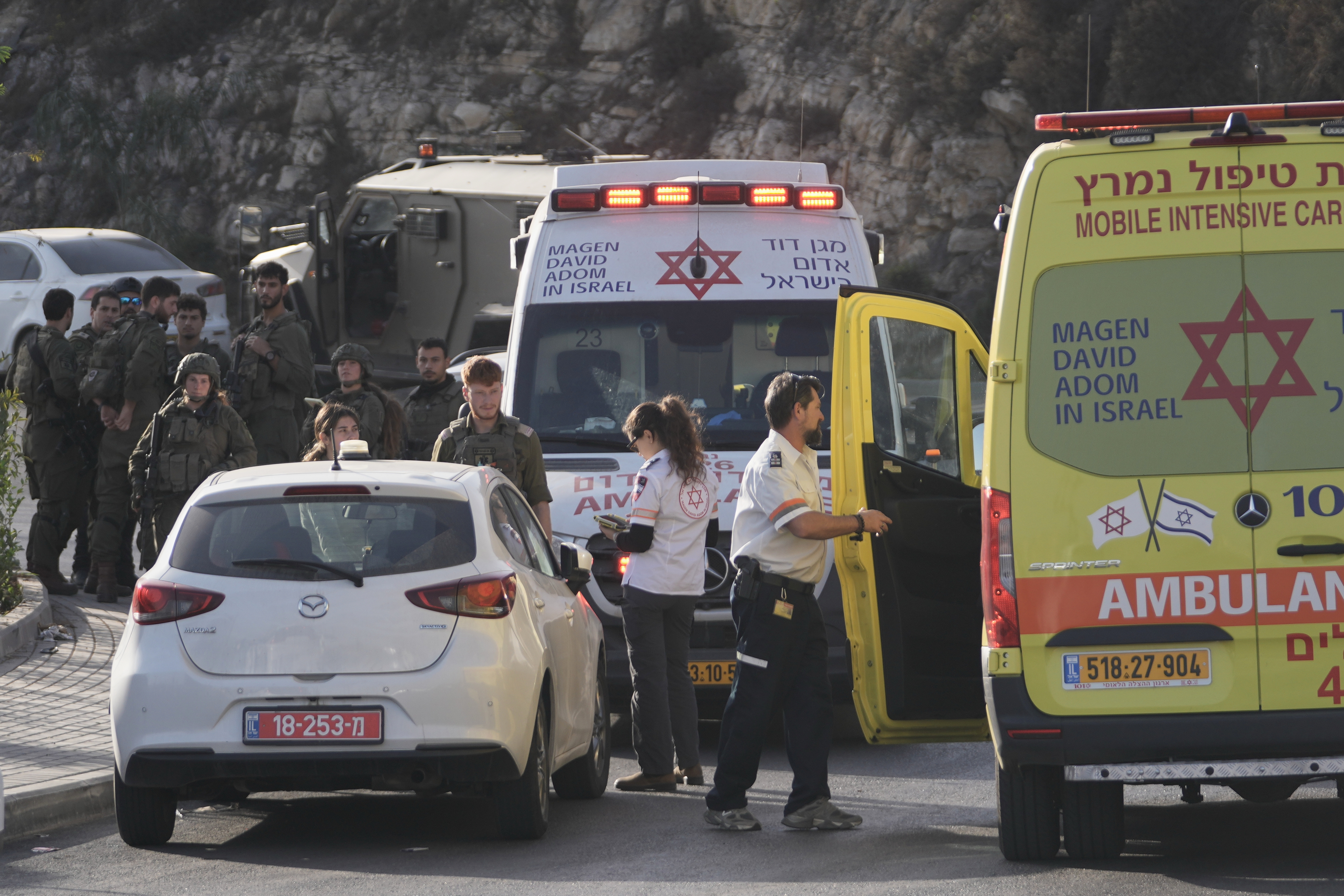 İsrail, Batı Şeria'yı Kapattı: 2 Filistinli Öldürüldü