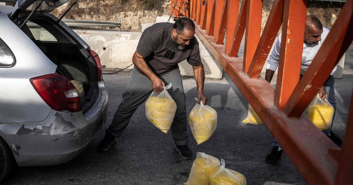 İsrail'in Hebron Operasyonu: 1.200 Filistinli Yerinden Edildi