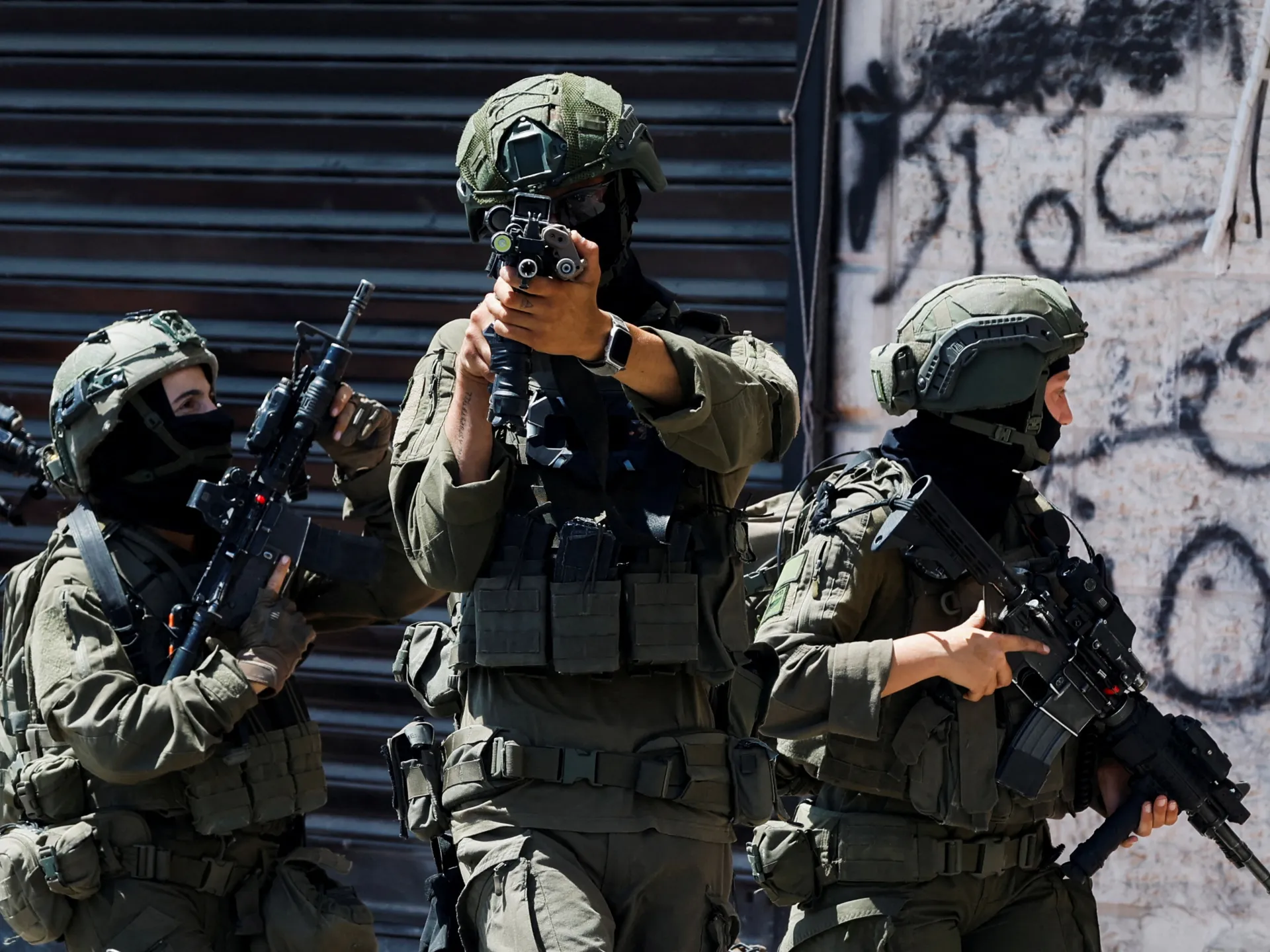 İsrail'in Kalandiya Baskınında 51 Filistinli Yaralandı