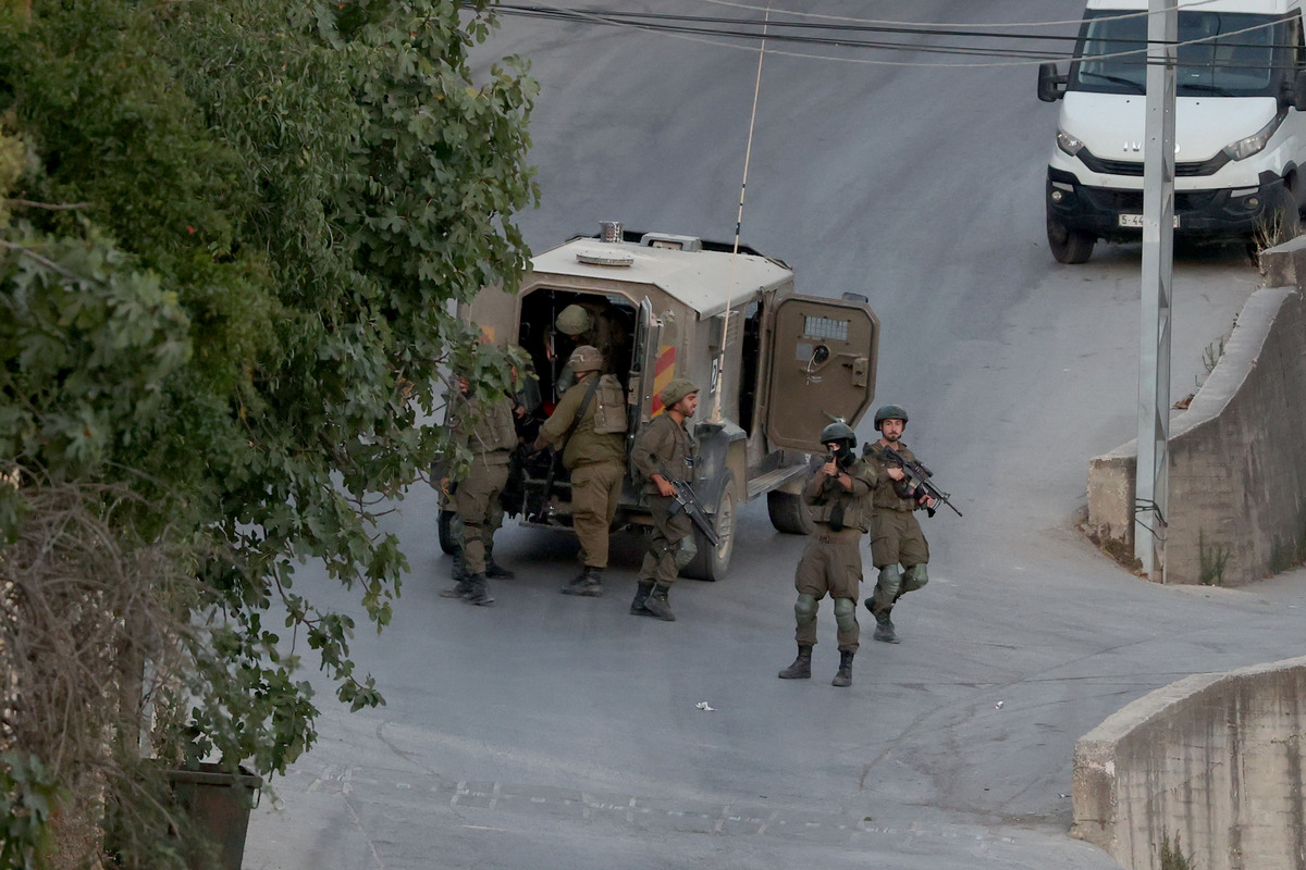 İsrail ordusu Nablus yakınlarına baskın düzenledi, 14 Filistinli gözaltına alındı