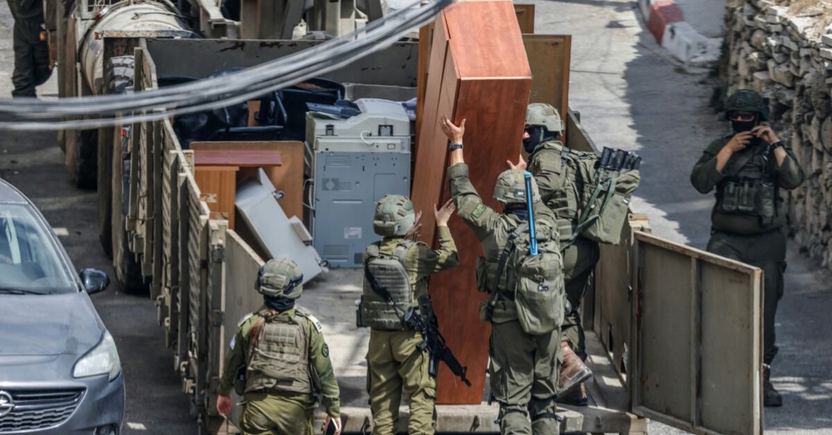 İsrail ordusu Ramallah'ta iki Filistinliyi yaraladı