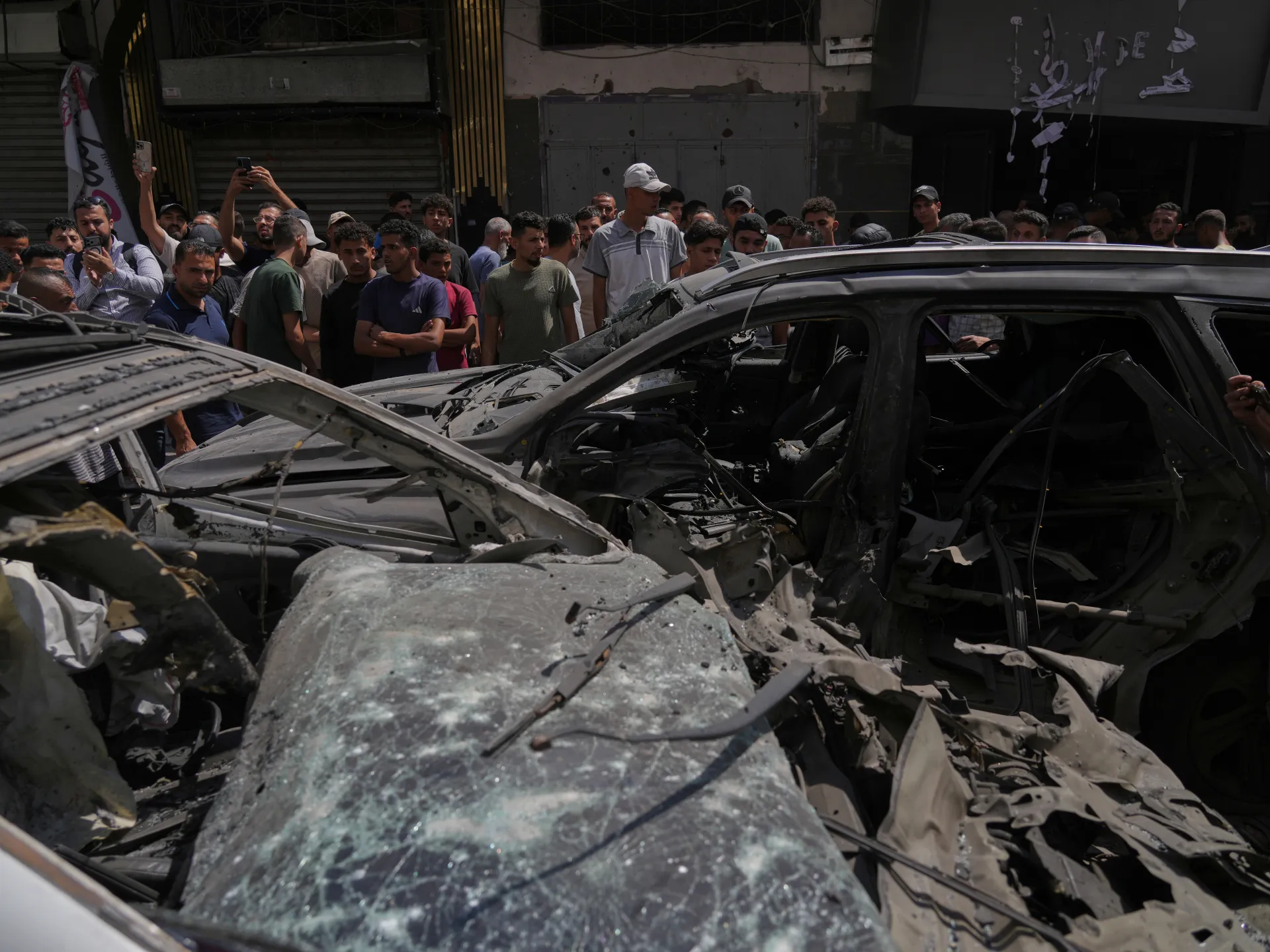 İsrail’in Sessiz İlhakı: Batı Şeria’da Camilere Saldırı, Gazze’de Gazeteci Öldürüldü