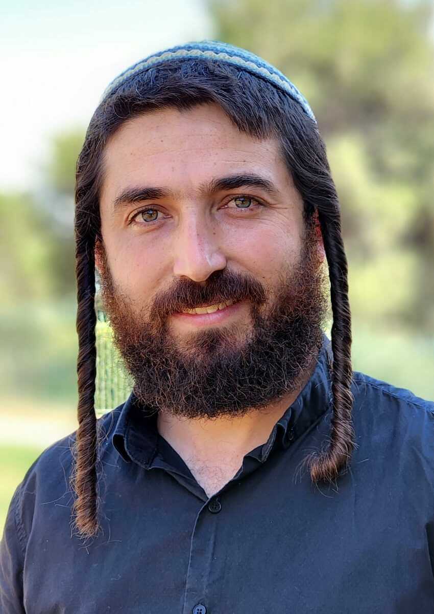 İsrailli milletvekili Batı Şeria'da Filistin anıtını tahrip etti