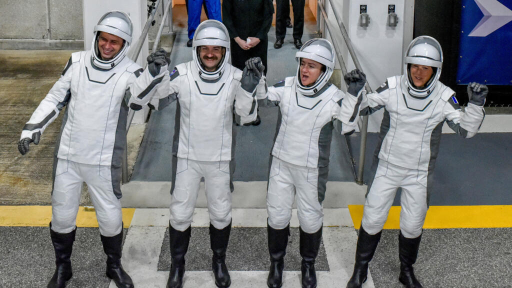 ISS'deki hava kaçağı kötüleşti: NASA mürettebata tahliye uyarısı yaptı