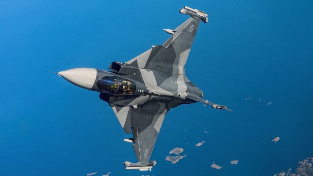 İsveç, Ukrayna'ya Gönderilecek Savaş Uçaklarının Yerine Ek Gripen E Filosu Almayı Planlıyor