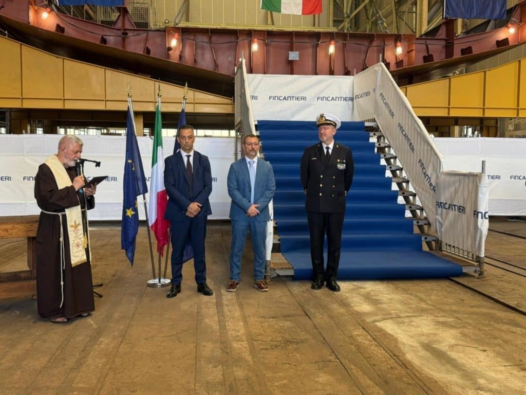 İtalya 8. Açık Deniz Devriye Gemisinin Omurgası Serildi