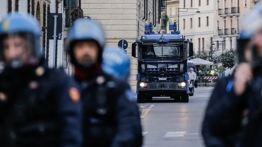 İtalya'da polis müdahalesinde hayatını kaybeden Faslı göçmen protestolara yol açtı