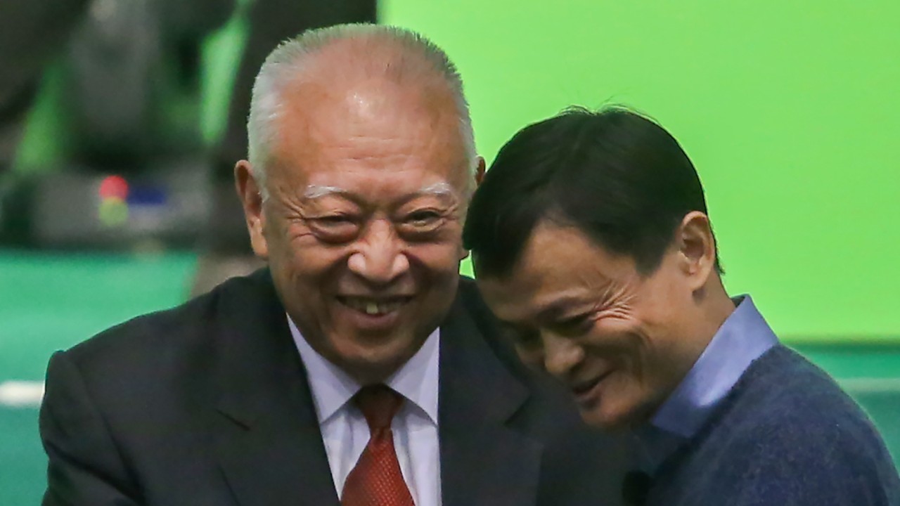 Jack Ma, Tung Chee-hwa'ya vefasını gösterdi: Zor günlerde onurunuz parlıyor