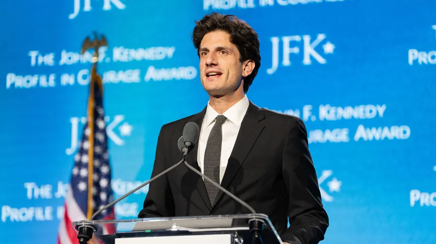 Kennedy Ailesinin Genç Siyasetçisi Jack Schlossberg New York Seçimini Kaybetti