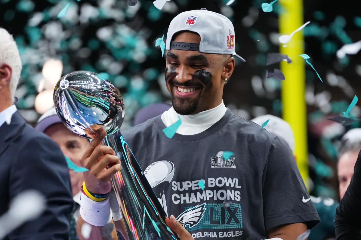 Jalen Hurts ve Eagles'tan Sezon Öncesi Transfer Hamlelerine Tam Not