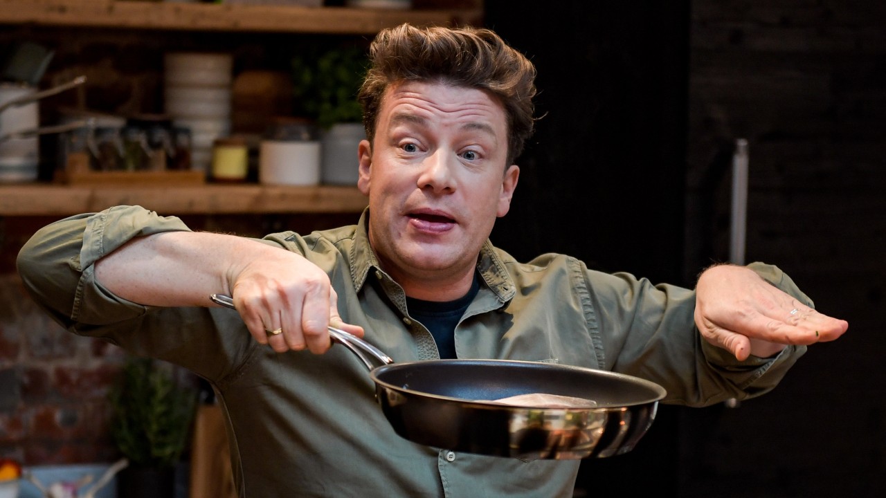 Jamie Oliver'dan sakız yasağı çağrısına Singapur'dan tam destek