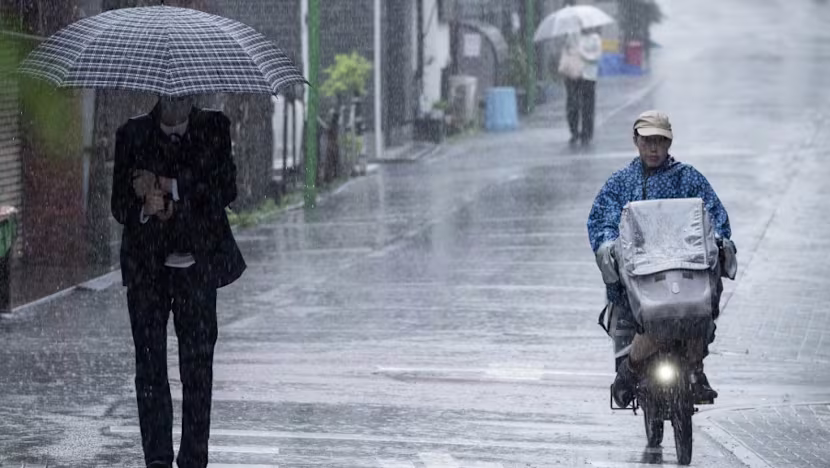 Jangmi Tayfunu Japonya'yı Vurdu: 60 Bin Ev Elektriksiz Kaldı