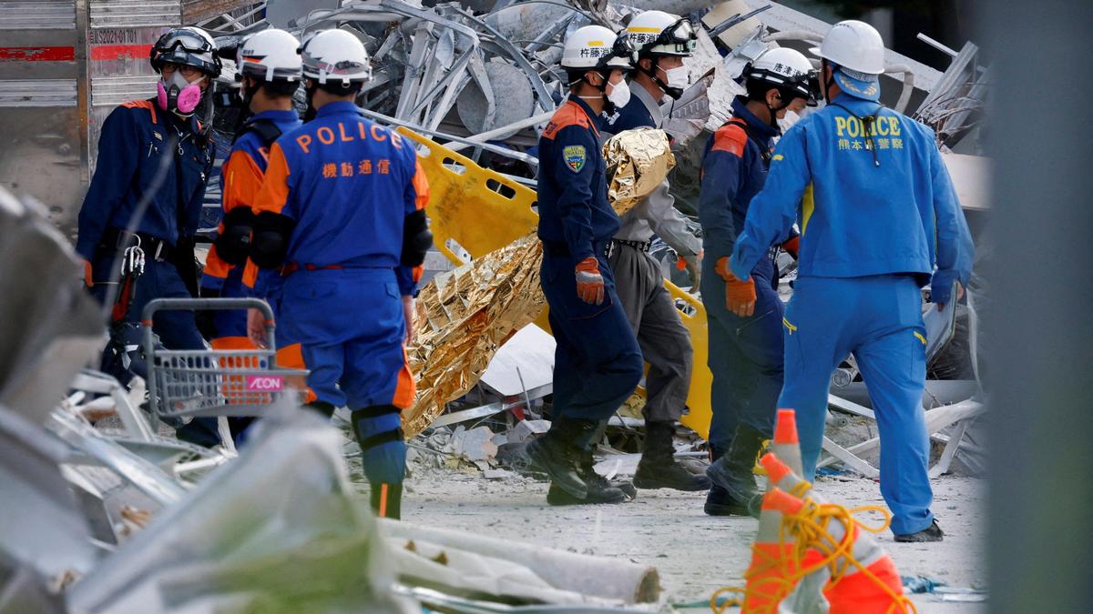 Japonya'da Deprem Can Kaybı 28'e Yükseldi, Kurtarma Ekipleri Sıcakla Mücadele Ediyor