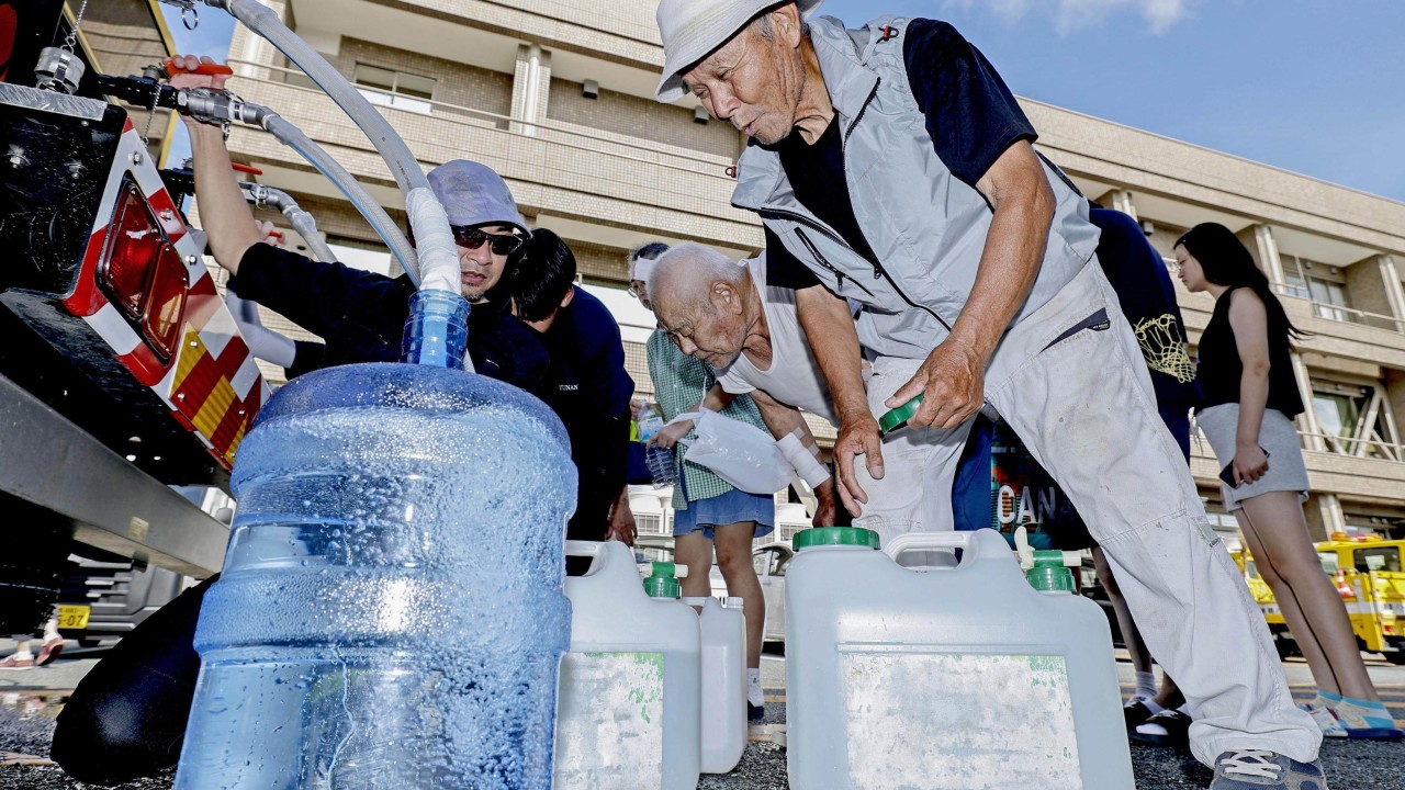 Japonya'da depremzedeler sıcak hava ve susuzlukla mücadele ediyor