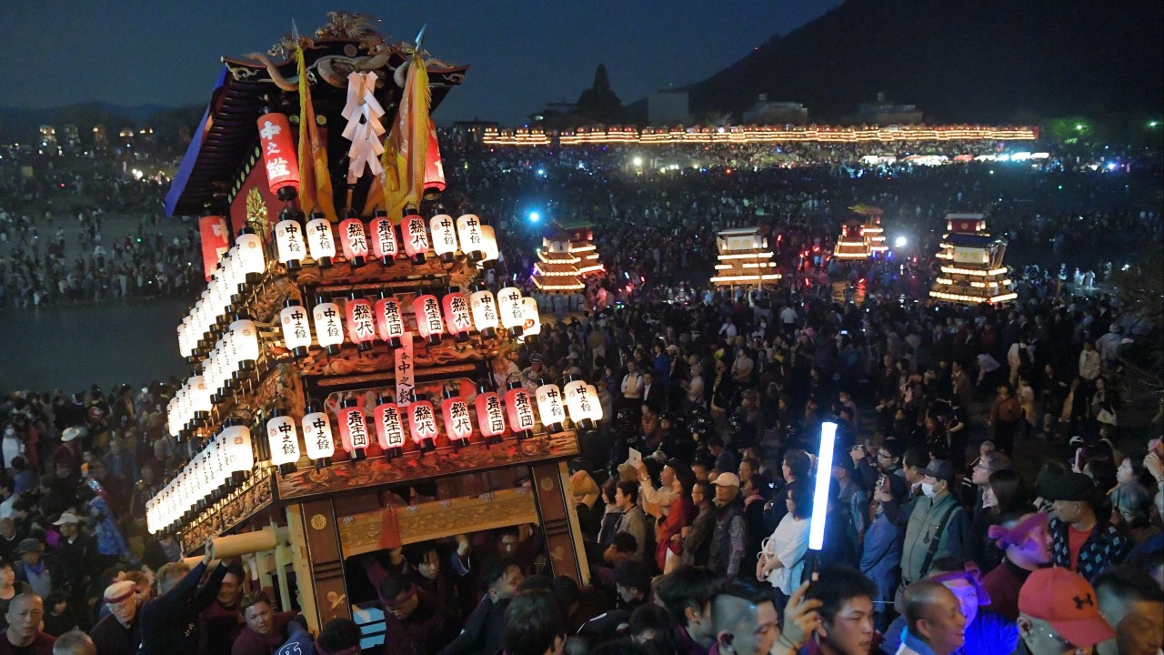 Japonya'da festival arabası belediye başkan yardımcısını ezdi