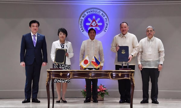 Japonya ve Filipinler istihbarat paylaşımı anlaşması için masada