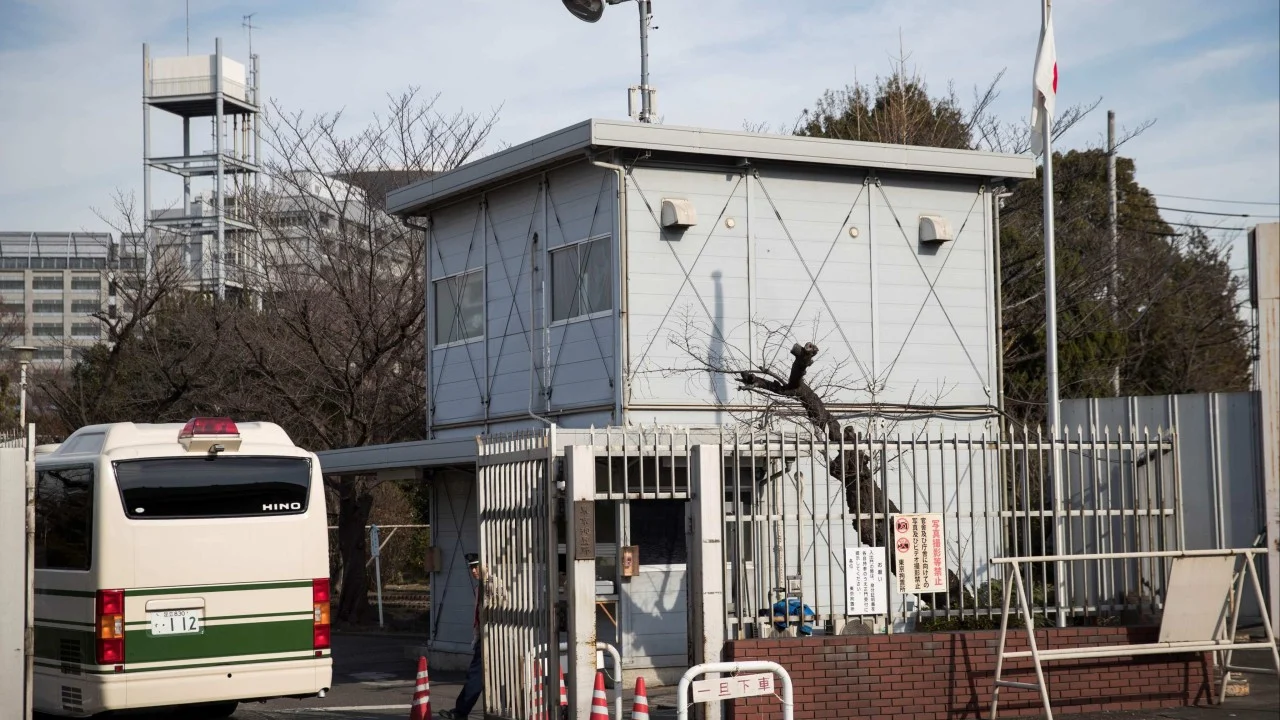 Japonya'da gözaltı sistemi sarsıldı: Kelepçe skandalı