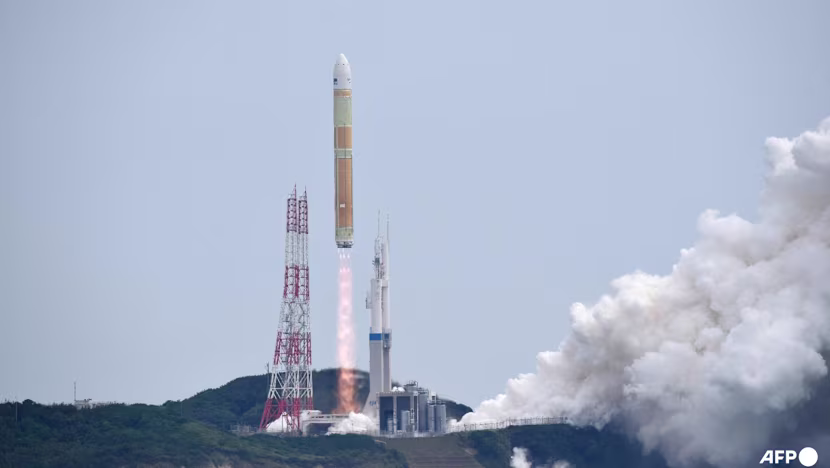 Japonya'nın amiral gemisi roketi H3 fırlatıldı