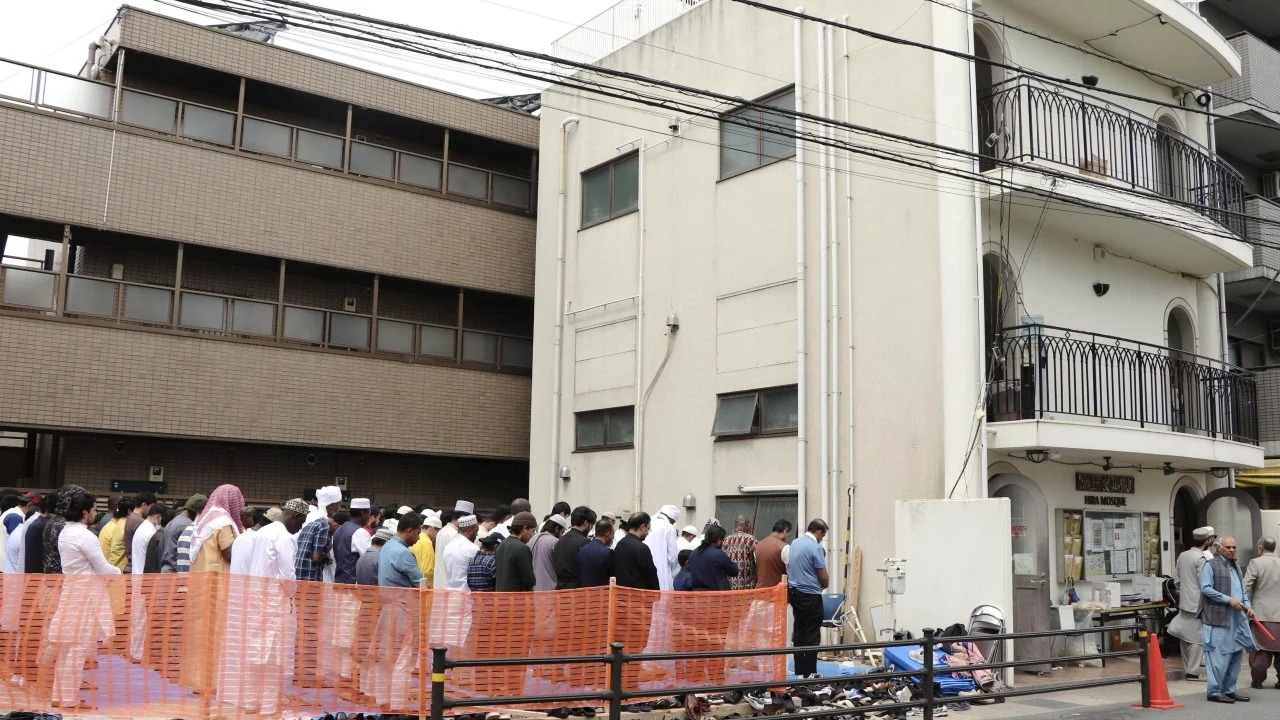 Japonya'da 30 yıllık Müslüman park duası yasaklandı