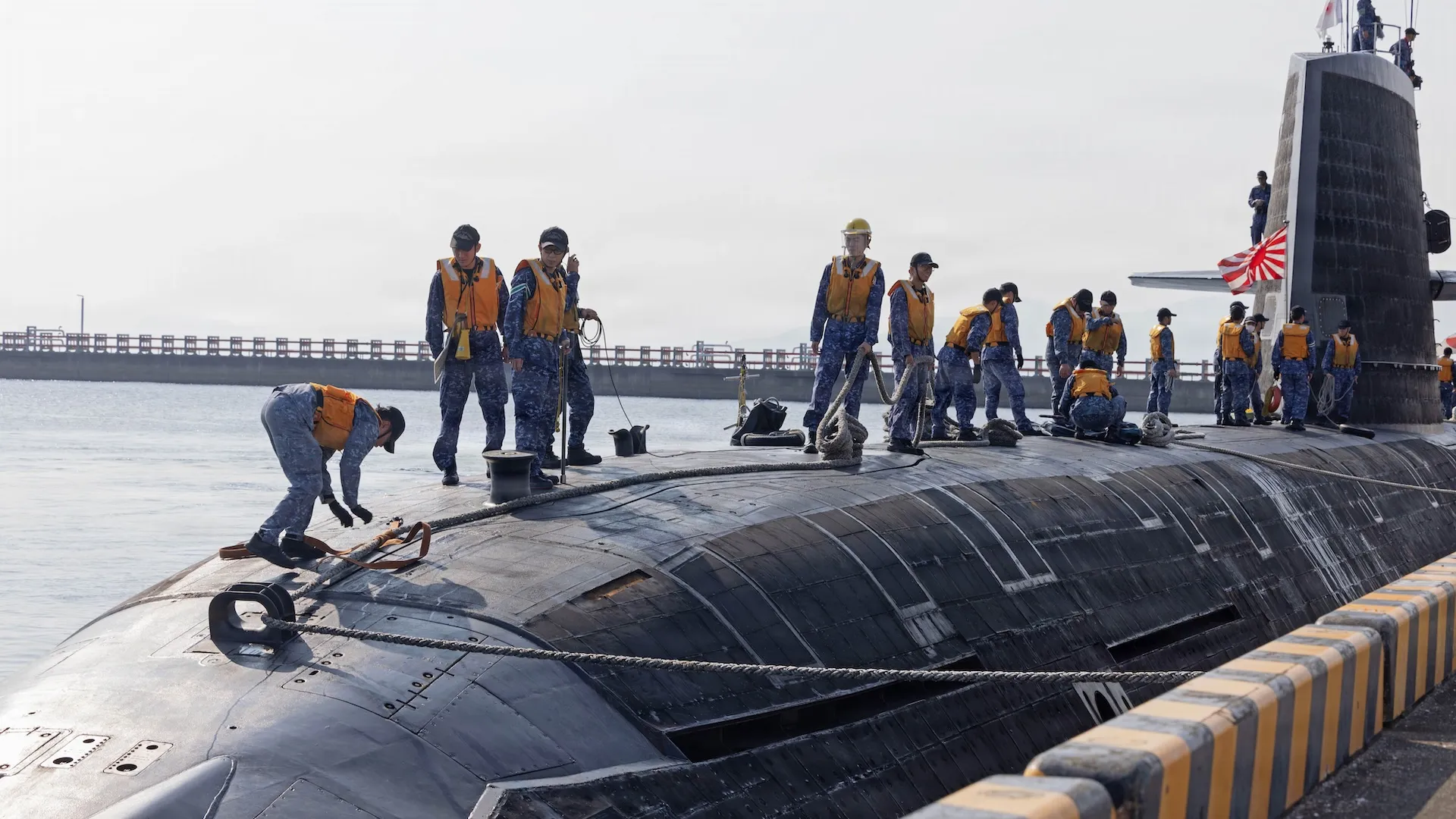Japonya Nükleer Denizaltı Kapısını Araladı
